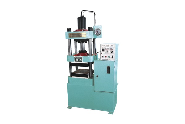 Manual thermosetting four-column hydraulic press machine